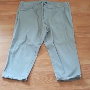 Lane Bryant gray capris 22